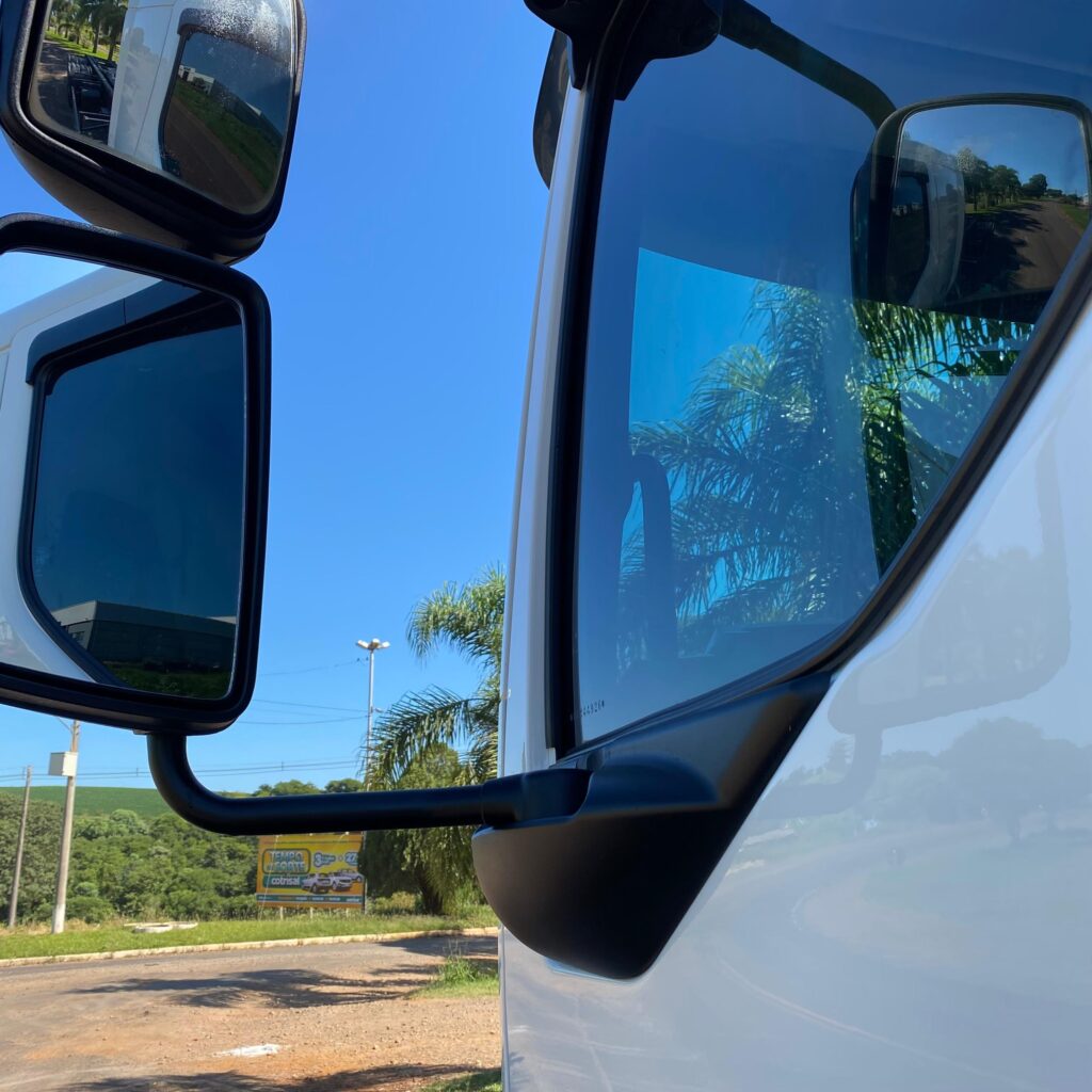 VOLVO VM 330 6X4 TRAÇADO 2013 07