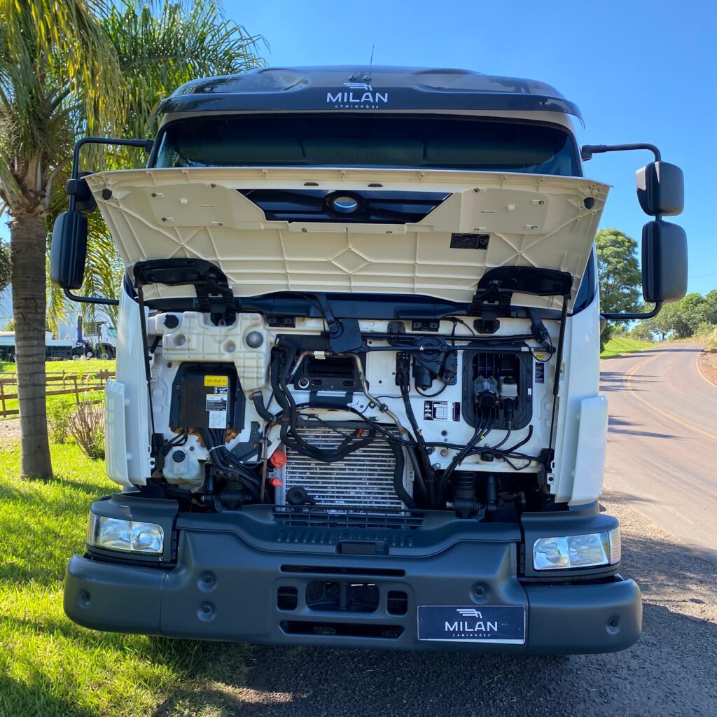 VOLVO VM 330 6X4 TRAÇADO 2013 15