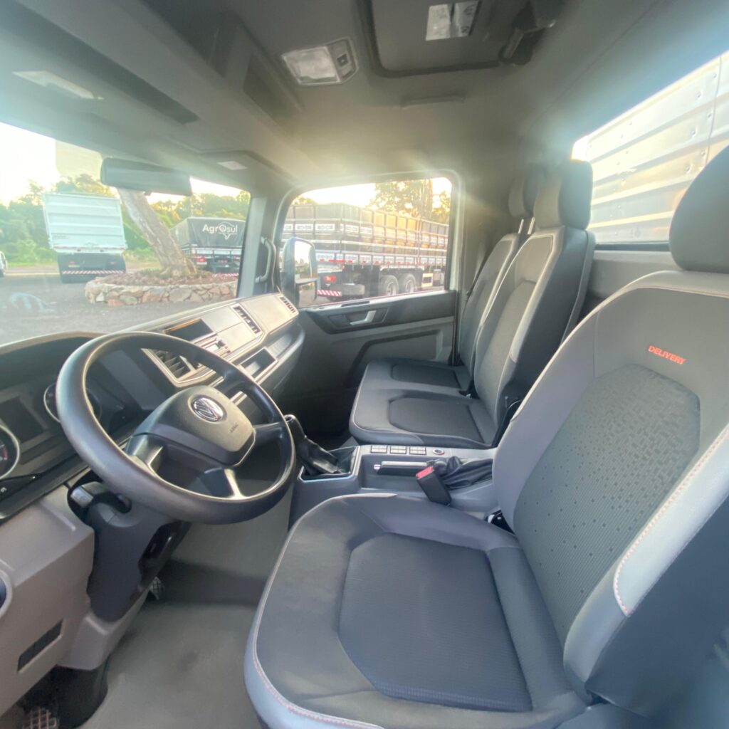 VW EXPRESS 09
