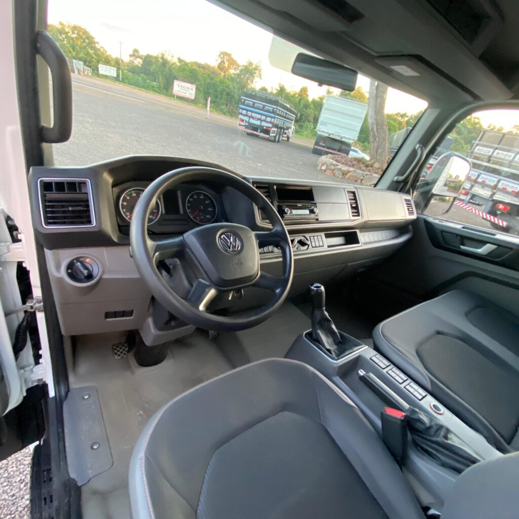 VW EXPRESS 15