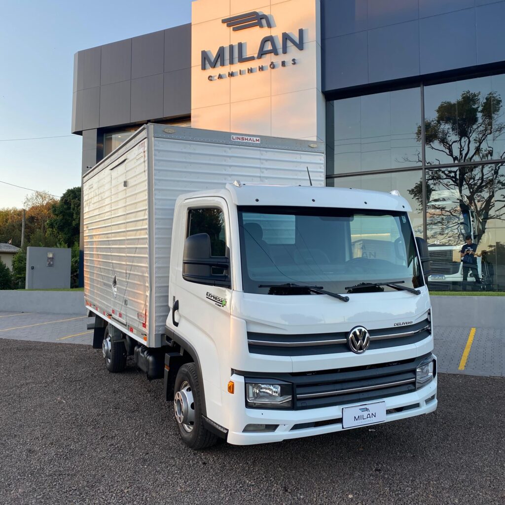 VW EXPRESS 16