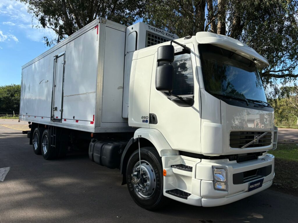VOLVO VM 260 6X2R 04