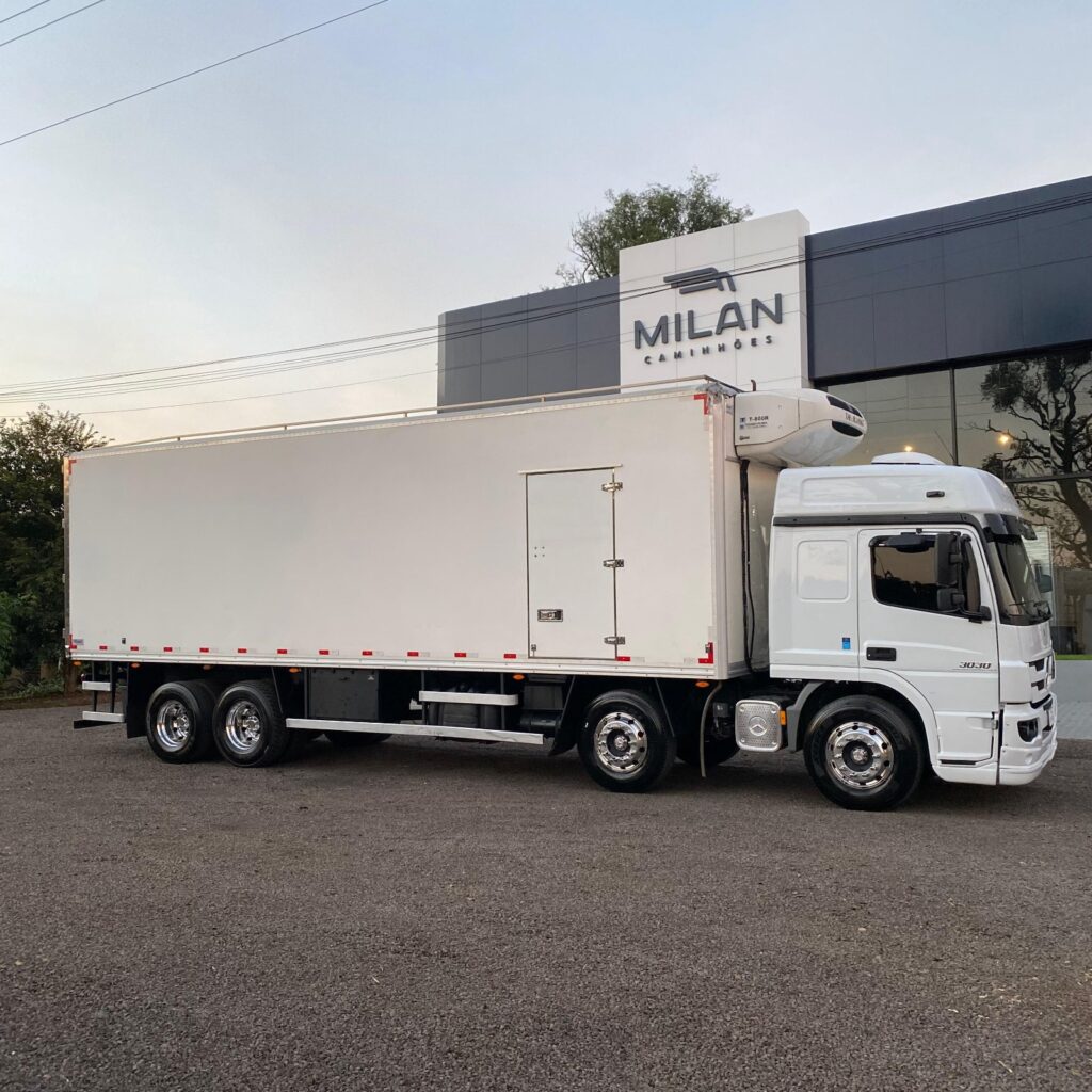 MB ATEGO 3030 MILAN CAMINHÕES