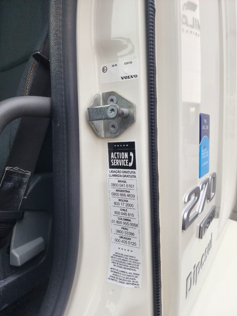 23403645-a975-4e6b-9a69-670f7b0e66fb